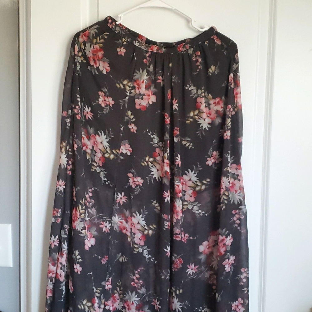 Hollister Gray Pink Flower Print Maxi Skirt